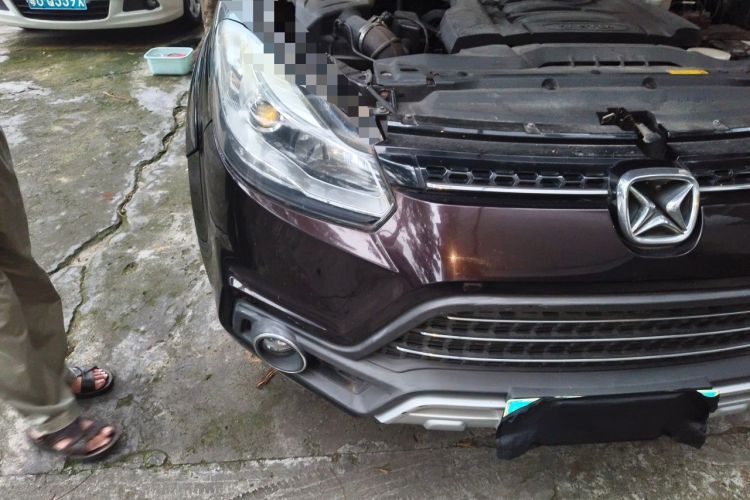 Used JMC Yusheng S350 2016 2.0T Automatic 2WD Gasoline Luxury 7-Seater Engine Bay Right