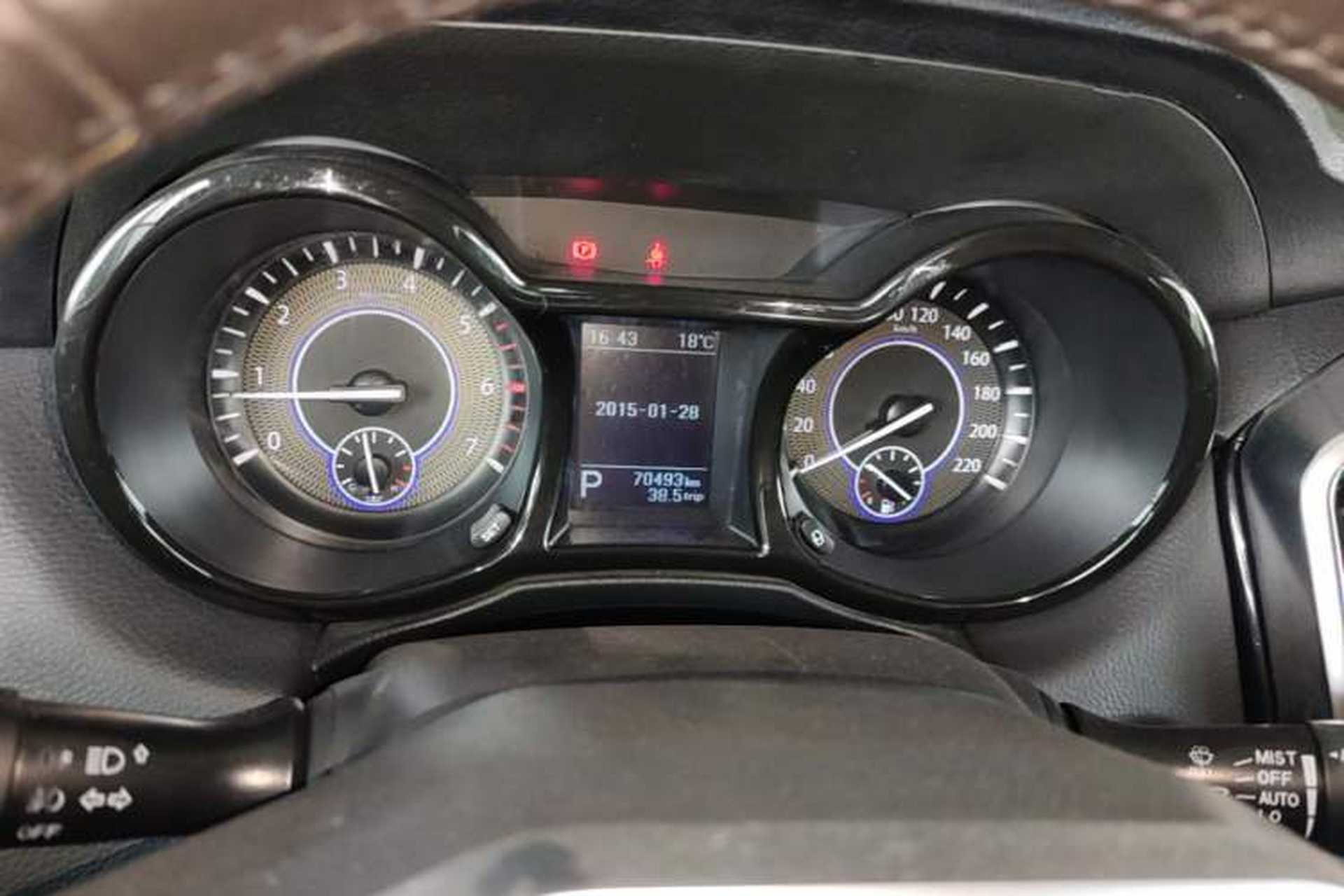 Used JMC Yusheng S350 2016 2.0T Automatic Two-Wheel Drive Gasoline Luxury Version with Sunroof 5 Seats Instrument Cluster