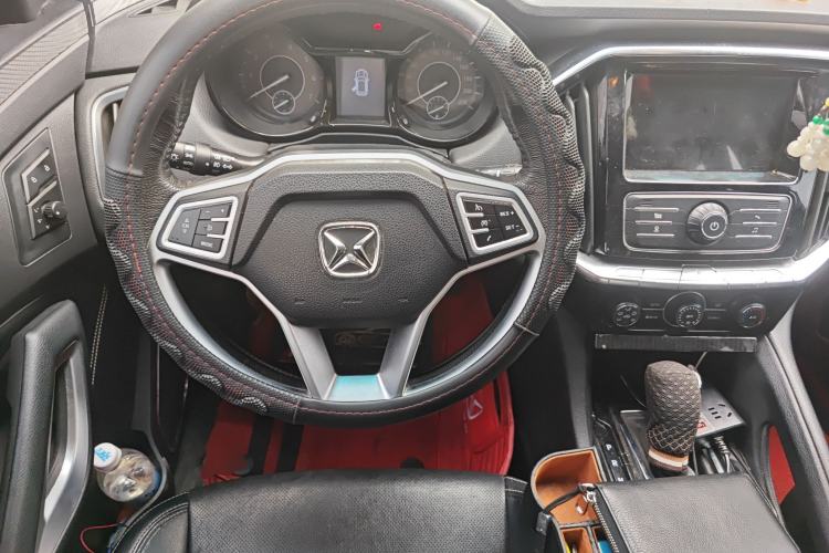 Used JMC Yusheng S350 2016 2.0T Automatic 2WD Gasoline Luxury Version with Sunroof 7 Seats Steering Wheel