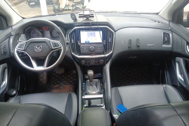 Used JMC Yusheng S350 2016 2.0T Automatic 4x4 Gasoline Luxury Version with Sunroof 7 Seats Center Console