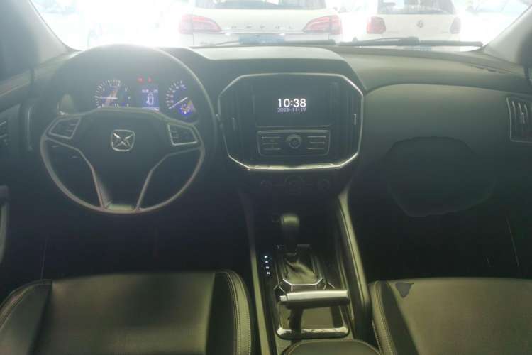 Used JMC Yusheng S350 2016 2.0T Automatic All-Wheel Drive Gasoline Luxury Edition 5 Seats Center Console