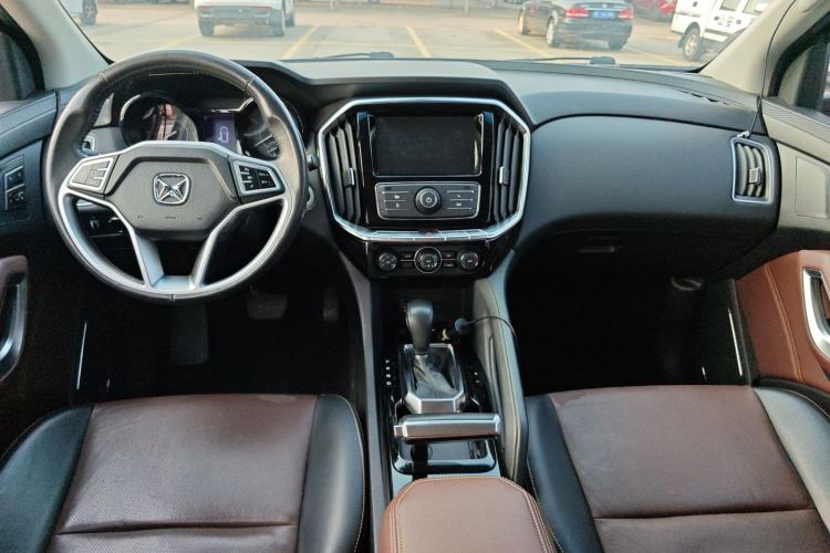 Used JMC Yusheng S350 2016 2.0T Automatic All-Wheel Drive Gasoline Ultra-Luxury 5-Seater Center Console