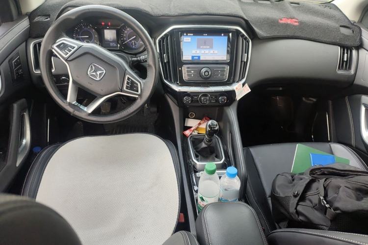 Used JMC Yusheng S350 2016 2.0T Manual 4x4 Gasoline Luxury Sunroof Version 5 Seats Center Console