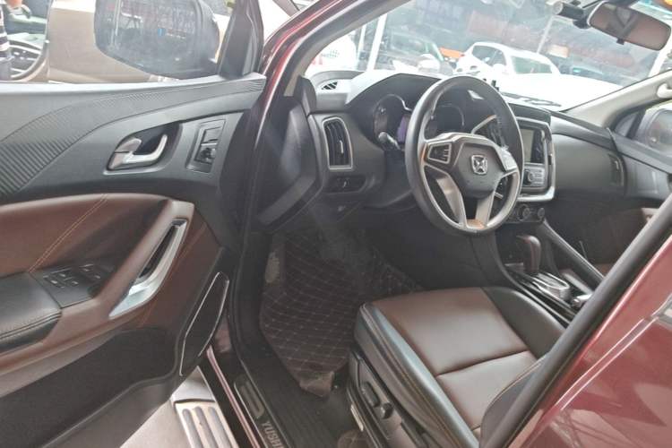 Used JMC Yusheng S350 2016 2.0T Automatic Two-Wheel Drive Gasoline Luxury Version with Sunroof 5 Seats Driver Seat