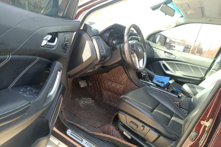 Used JMC Yusheng S350 2016 2.0T Automatic Two-Wheel Drive Gasoline Luxury Version with Sunroof 5 Seats Driver Seat