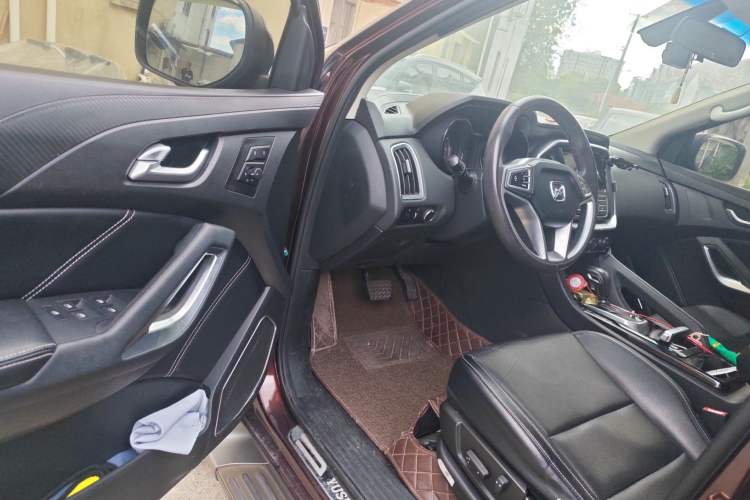 Used JMC Yusheng S350 2016 2.0T Automatic All-Wheel Drive Gasoline Ultra-Luxury 7-Seater Driver Seat