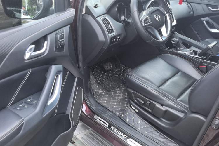 Used JMC Yusheng S350 2016 2.0T Automatic All-Wheel Drive Gasoline Ultra-Luxury 7-Seater Driver Seat