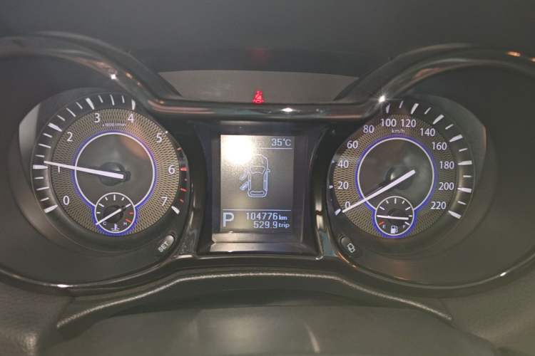 Used JMC Yusheng S350 2016 2.0T Automatic Two-Wheel Drive Gasoline Luxury Version with Sunroof 5 Seats Instrument Cluster