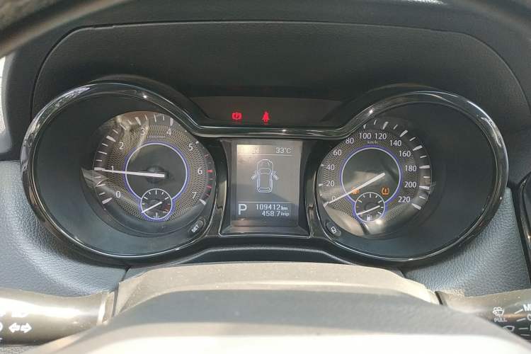 Used JMC Yusheng S350 2016 2.0T Automatic Two-Wheel Drive Gasoline Luxury Version with Sunroof 5 Seats Instrument Cluster