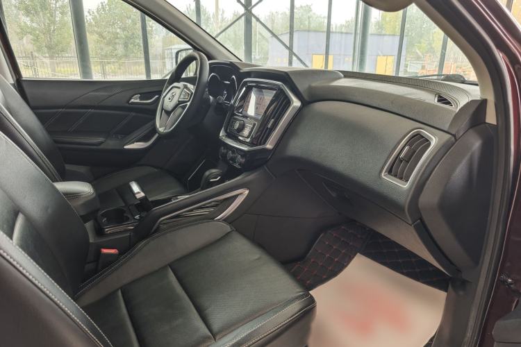 Used JMC Yusheng S350 2016 2.0T Automatic All-Wheel Drive Gasoline Ultra-Luxury 5-Seater Interior 1
