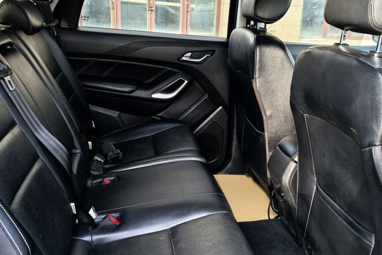 Used JMC Yusheng S350 2016 2.0T Automatic Two-Wheel Drive Gasoline Luxury Edition 5 Seats Interior 8