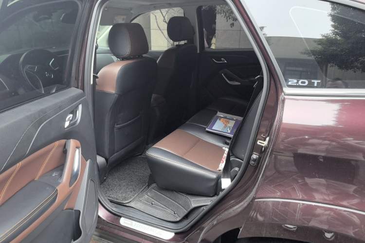 Used JMC Yusheng S350 2016 2.0T Automatic All-Wheel Drive Gasoline Luxury Version with Sunroof 5 Seats Left Rear Seat