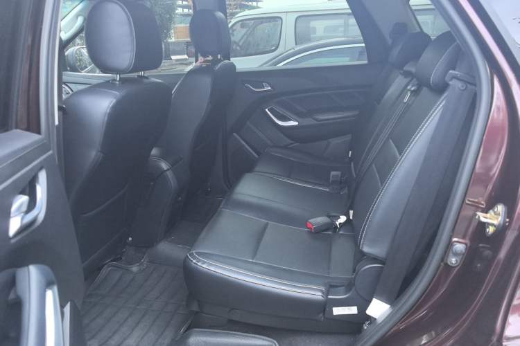 Used JMC Yusheng S350 2016 2.0T Automatic All-Wheel Drive Gasoline Ultra-Luxury 7-Seater Left Rear Seat
