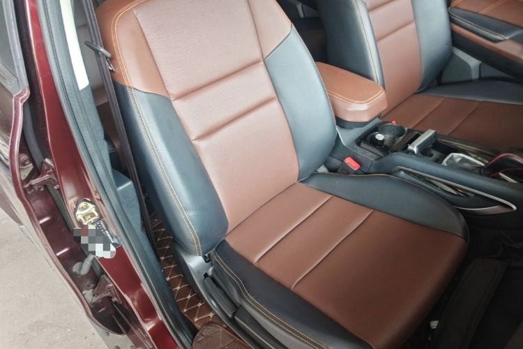 Used JMC Yusheng S350 2016 2.0T Automatic Two-Wheel Drive Gasoline Luxury Version with Sunroof 5 Seats Right Front Seat