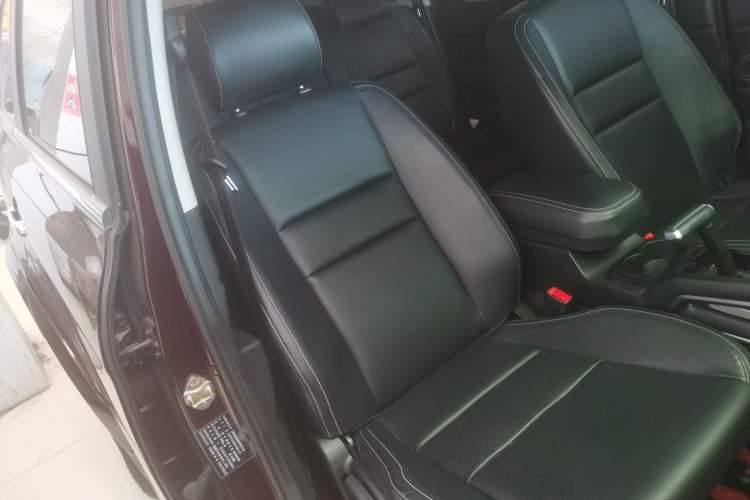 Used JMC Yusheng S350 2016 2.0T Automatic All-Wheel Drive Gasoline Luxury Edition 5 Seats Right Front Seat