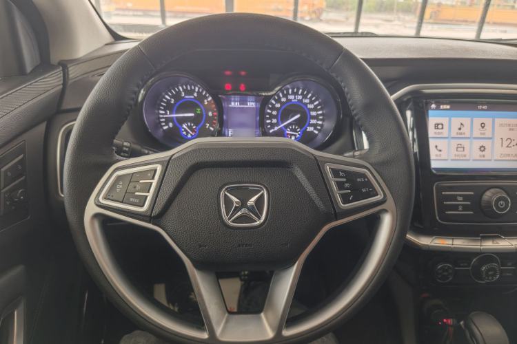 Used JMC Yusheng S350 2016 2.0T Automatic All-Wheel Drive Gasoline Ultra-Luxury 5-Seater Steering Wheel