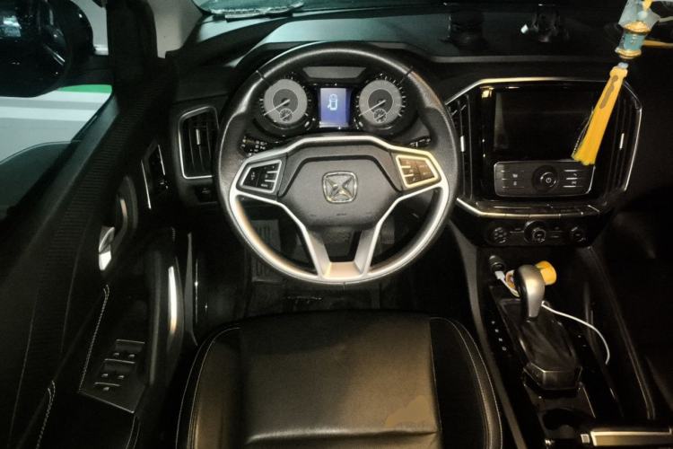 Used JMC Yusheng S350 2016 2.0T Automatic All-Wheel Drive Gasoline Ultra-Luxury 5-Seater Steering Wheel