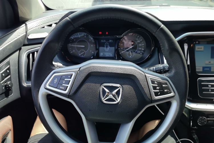 Used JMC Yusheng S350 2016 2.0T Automatic All-Wheel Drive Gasoline Ultra-Luxury 7-Seater Steering Wheel