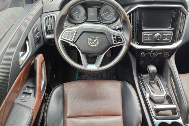 Used JMC Yusheng S350 2016 2.0T Automatic All-Wheel Drive Gasoline Luxury Version with Sunroof 5 Seats Steering Wheel