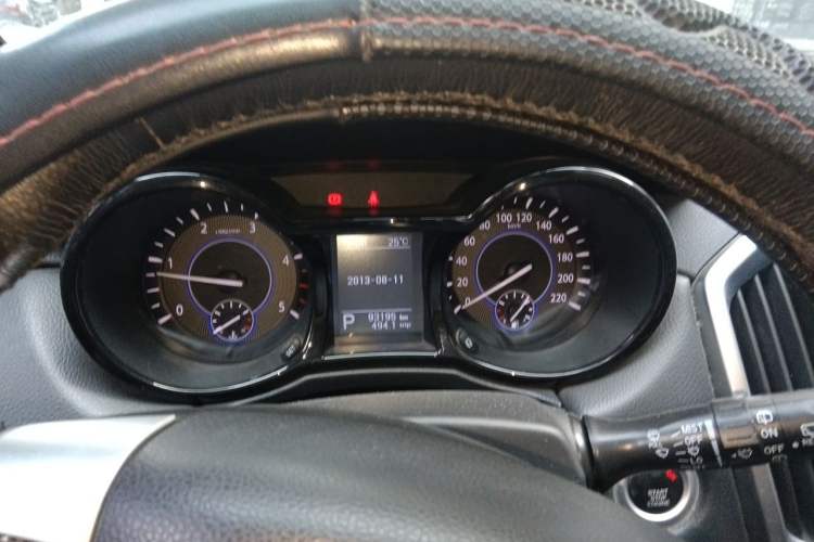 Used JMC Yusheng S350 2016 2.4T Automatic 4x4 Diesel Luxury 5-Seater Instrument Cluster