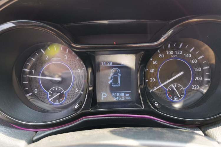 Used JMC Yusheng S350 2016 2.4T Automatic 2WD Diesel Luxury 5-Seater Instrument Cluster