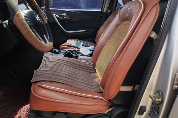 Used JMC Yusheng S350 2016 2.4T Automatic 2WD Diesel Luxury 5-Seater Left Front Seat