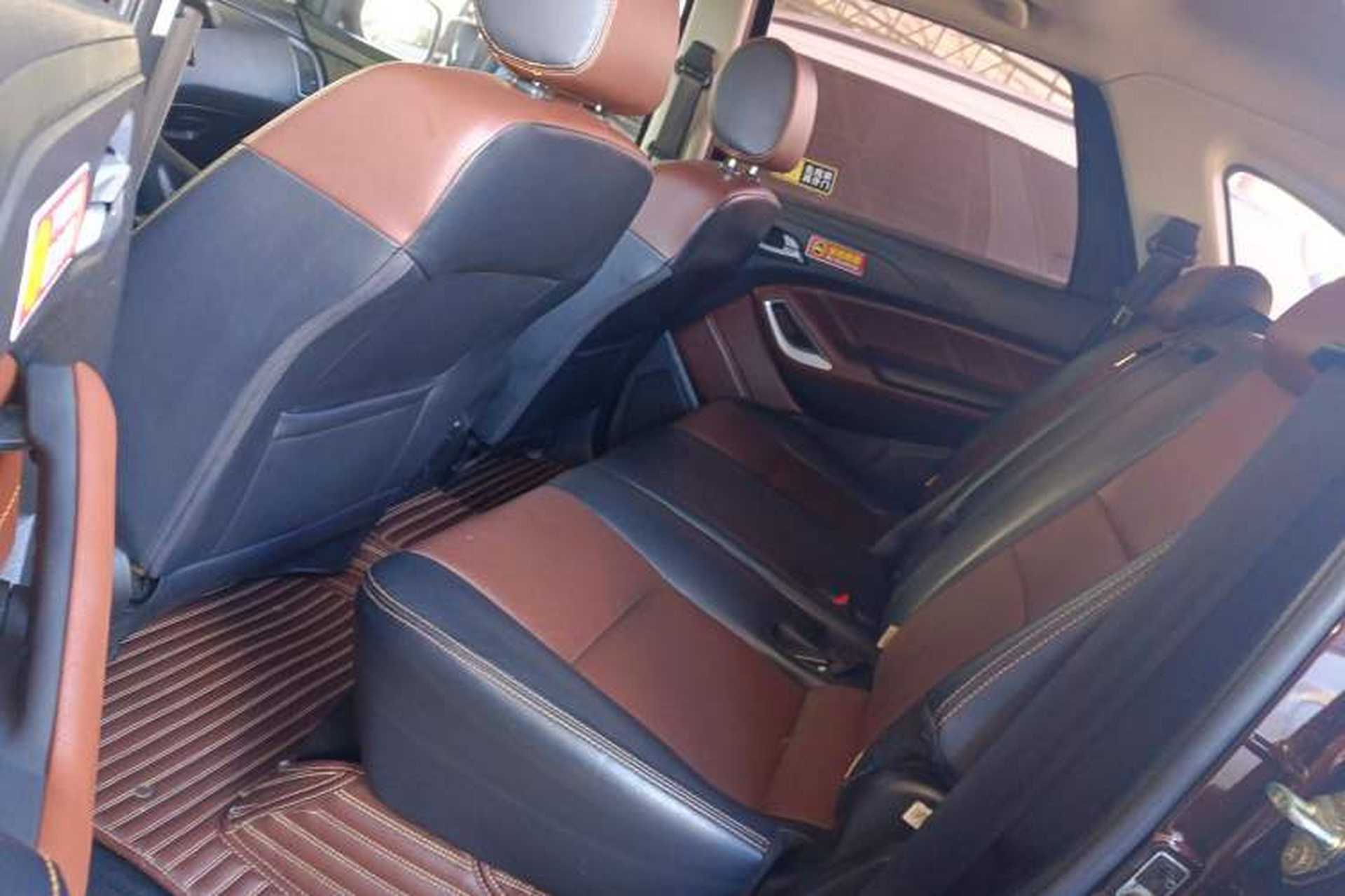Used JMC Yusheng S350 2016 2.0T Automatic All-Wheel Drive Gasoline Ultra-Luxury 5-Seater Left Rear Seat