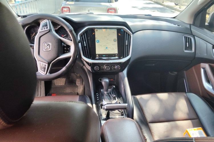 Used JMC Yusheng S350 2016 2.0T Automatic All-Wheel Drive Gasoline Ultra-Luxury 5-Seater Center Console