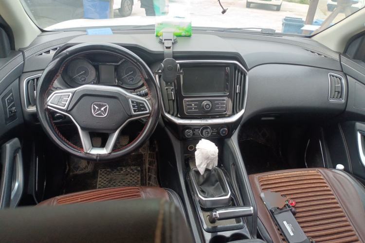Used JMC Yusheng S350 2016 2.0T Manual 4x4 Gasoline Luxury Sunroof Version 5 Seats Center Console