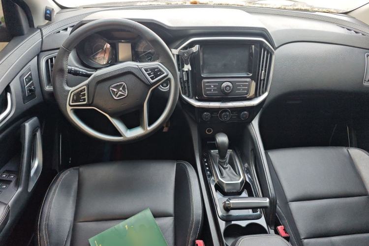 Used JMC Yusheng S350 2016 2.0T Automatic All-Wheel Drive Gasoline Luxury Version with Sunroof 5 Seats Center Console