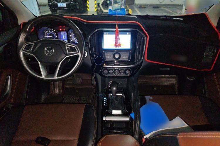 Used JMC Yusheng S350 2016 2.0T Automatic Two-Wheel Drive Gasoline Luxury Version with Sunroof 5 Seats Center Console