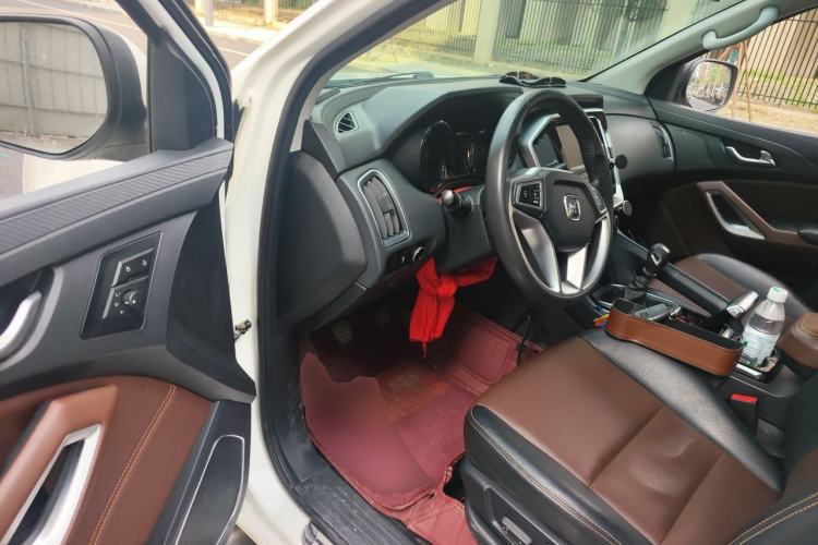 Used JMC Yusheng S350 2016 2.0T Manual 4x4 Gasoline Luxury Version with Sunroof 7 Seats Driver Seat