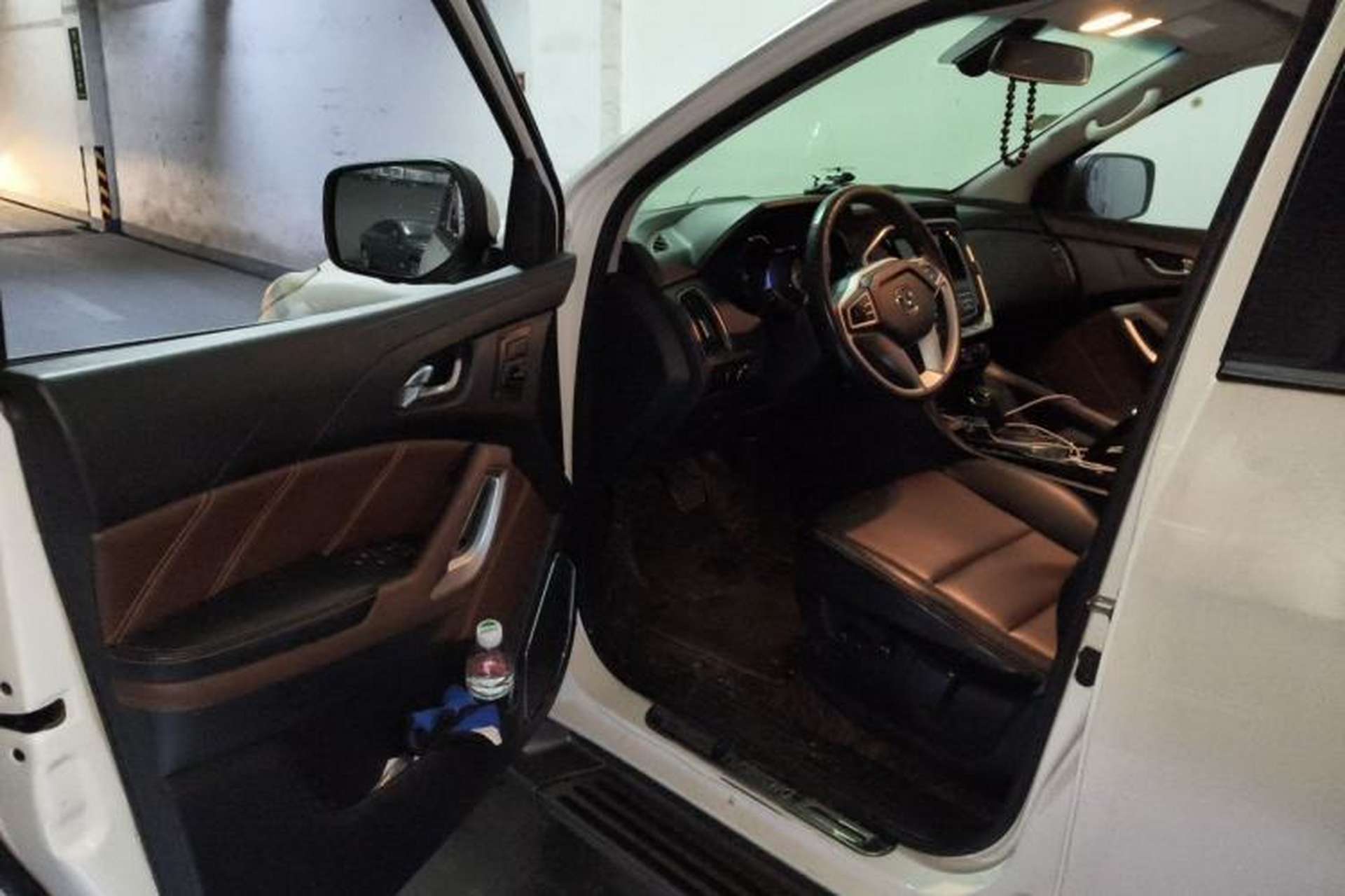 Used JMC Yusheng S350 2016 2.0T Automatic All-Wheel Drive Gasoline Ultra-Luxury 5-Seater Driver Seat