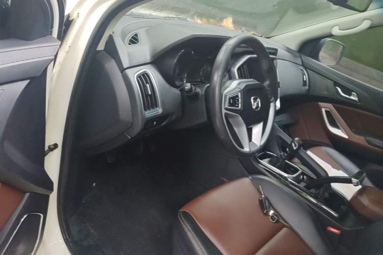 Used JMC Yusheng S350 2016 2.0T Manual Two-Wheel Drive Gasoline Luxury Edition 5 Seats Driver Seat