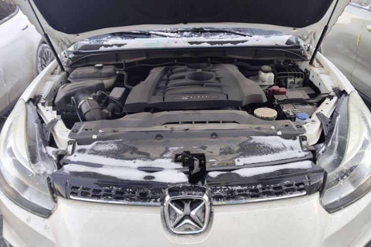 Used JMC Yusheng S350 2016 2.0T Automatic All-Wheel Drive Gasoline Luxury Version with Sunroof 5 Seats Engine Bay