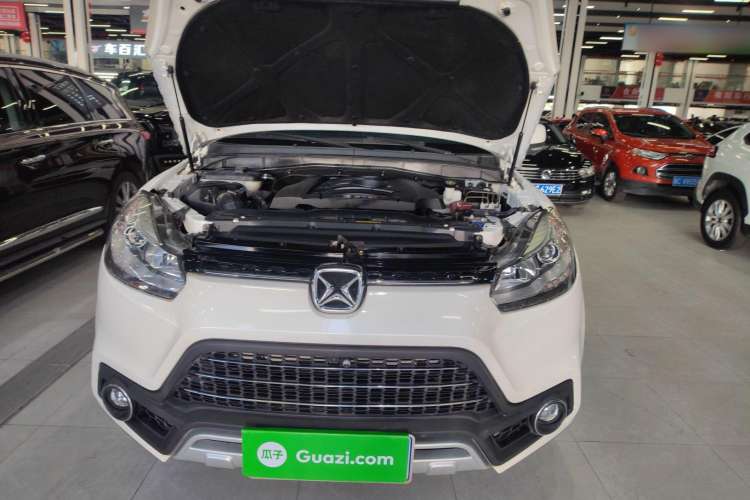 Used JMC Yusheng S350 2016 2.0T Automatic 4x4 Gasoline Luxury Version with Sunroof 7 Seats Engine Bay
