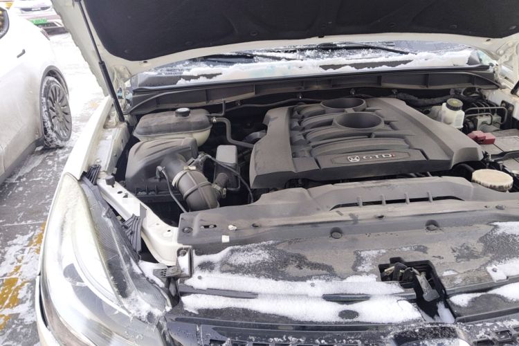 Used JMC Yusheng S350 2016 2.0T Automatic All-Wheel Drive Gasoline Luxury Version with Sunroof 5 Seats Engine Bay Right