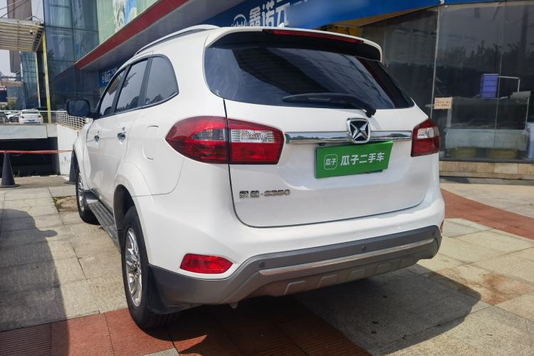 Used JMC Yusheng S350 2016 2.0T Automatic Two-Wheel Drive Gasoline Luxury Version with Sunroof 5 Seats Exterior 4