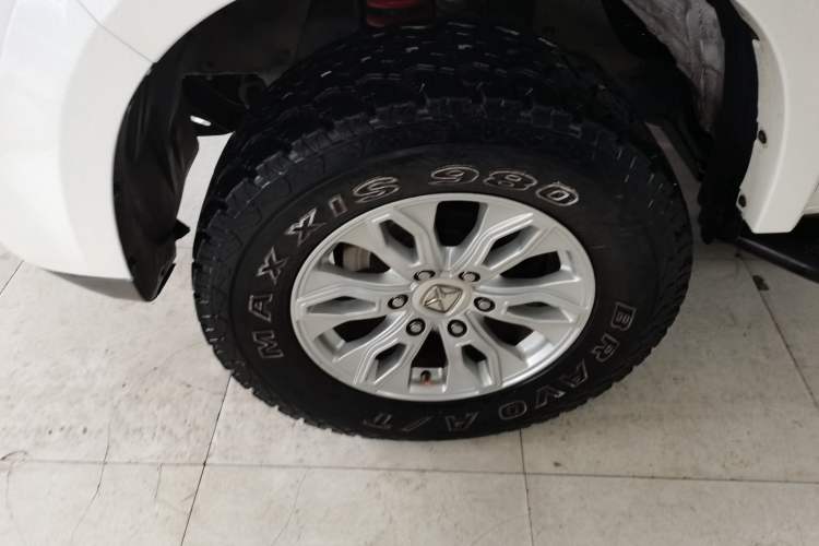 Used JMC Yusheng S350 2016 2.0T Automatic All-Wheel Drive Gasoline Luxury Version with Sunroof 5 Seats Exterior 7