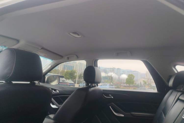 Used JMC Yusheng S350 2016 2.0T Automatic 2WD Gasoline Luxury 7-Seater Headliner