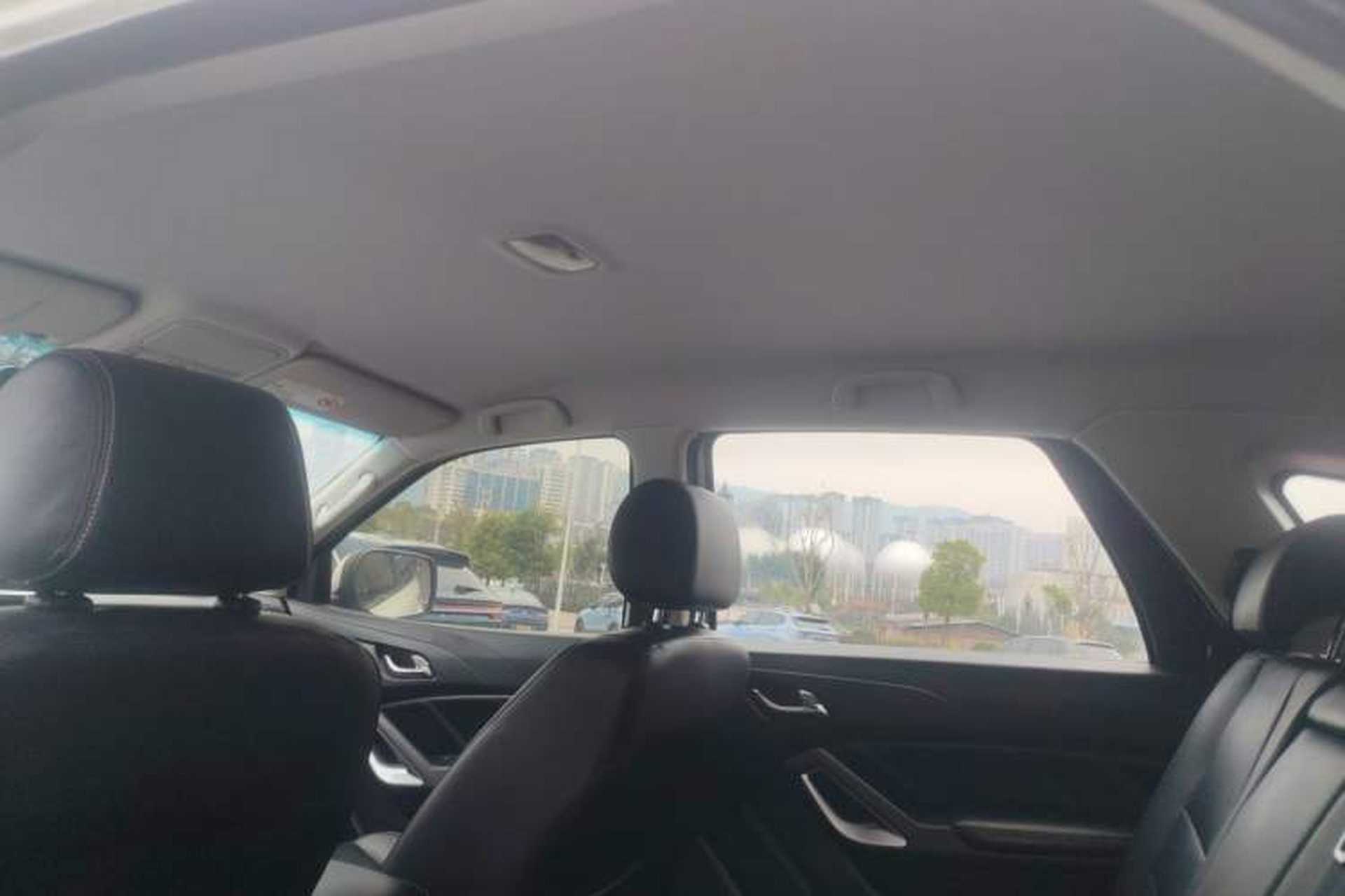 Used JMC Yusheng S350 2016 2.0T Automatic 2WD Gasoline Luxury 7-Seater Headliner