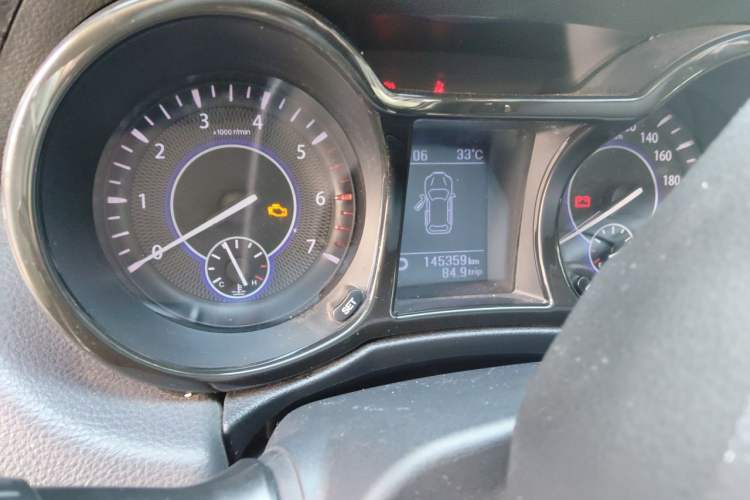 Used JMC Yusheng S350 2016 2.0T Automatic All-Wheel Drive Gasoline Ultra-Luxury 5-Seater Instrument Cluster