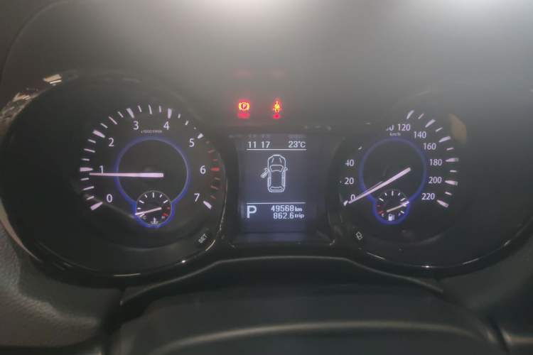 Used JMC Yusheng S350 2016 2.0T Automatic 4x4 Gasoline Luxury Version with Sunroof 7 Seats Instrument Cluster