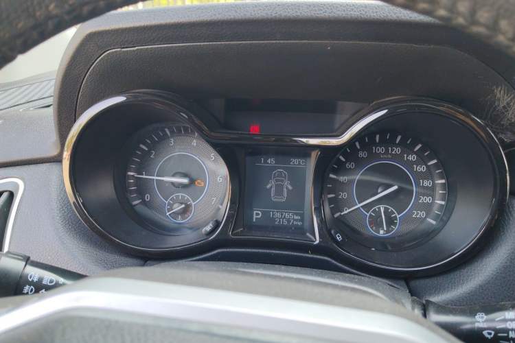 Used JMC Yusheng S350 2016 2.0T Automatic All-Wheel Drive Gasoline Ultra-Luxury 5-Seater Instrument Cluster
