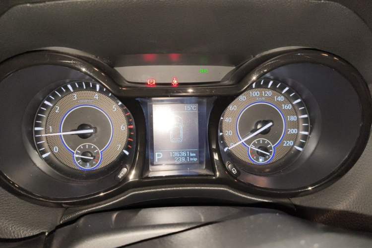 Used JMC Yusheng S350 2016 2.0T Automatic All-Wheel Drive Gasoline Ultra-Luxury 5-Seater Instrument Cluster
