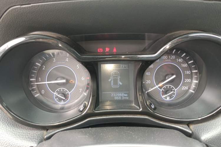 Used JMC Yusheng S350 2016 2.0T Manual 4x4 Gasoline Luxury Sunroof Version 5 Seats Instrument Cluster