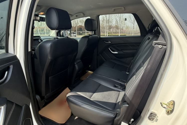 Used JMC Yusheng S350 2016 2.0T Automatic All-Wheel Drive Gasoline Luxury Edition 5 Seats Interior 1