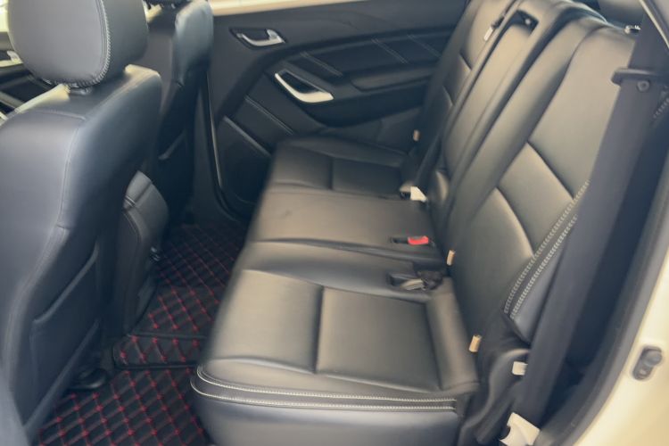 Used JMC Yusheng S350 2016 2.0T Automatic All-Wheel Drive Gasoline Ultra-Luxury 5-Seater Interior 1