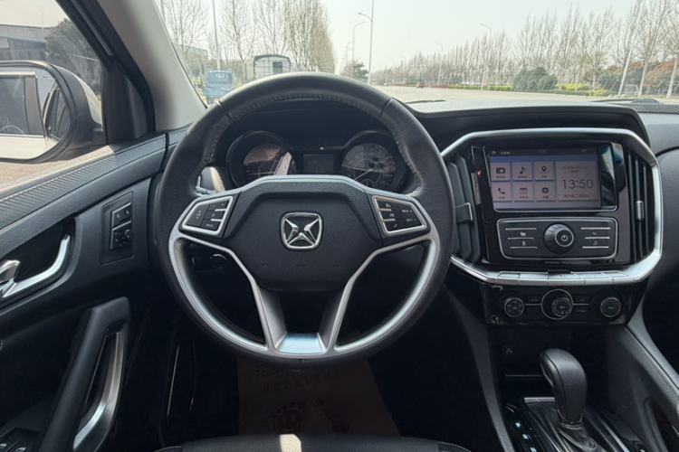 Used JMC Yusheng S350 2016 2.0T Automatic All-Wheel Drive Gasoline Luxury Edition 5 Seats Interior 6
