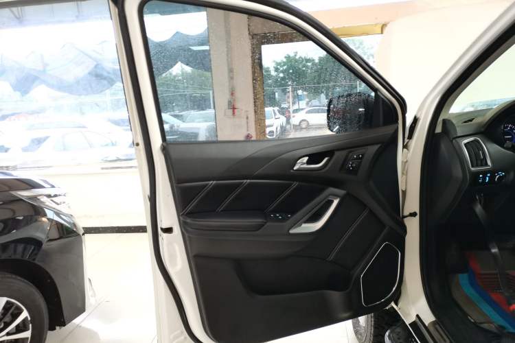 Used JMC Yusheng S350 2016 2.0T Automatic All-Wheel Drive Gasoline Luxury Version with Sunroof 5 Seats Interior 7